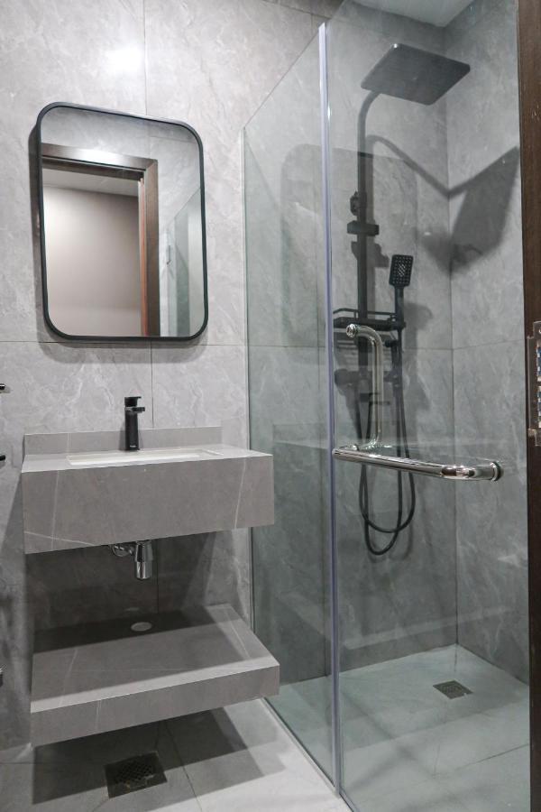 Recharge Studio Apartment & Suites Singapur Dış mekan fotoğraf